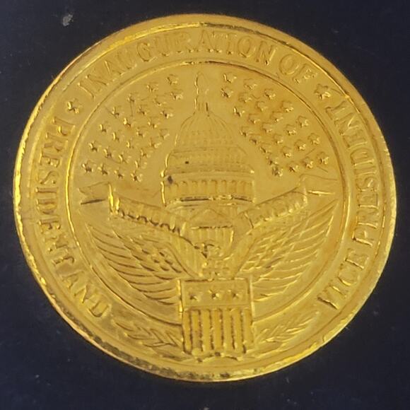 One boxed set of 7 gold filled commemorative blazer buttons NWT a - Picture 9 of 10